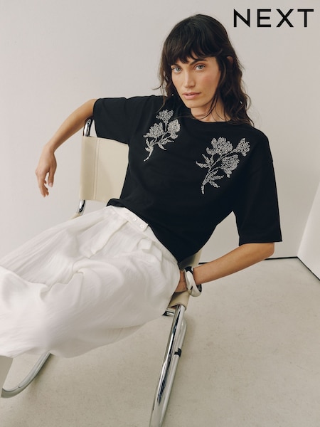 Black - Floral Embellished Short Sleeve Crew Neck T-shirt