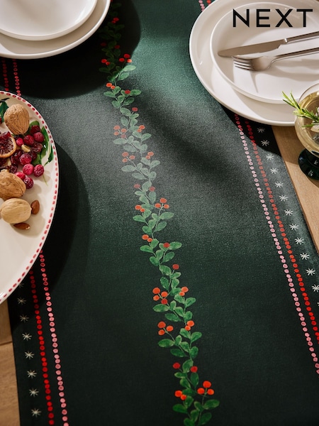 Christmas Foliage Table Runner