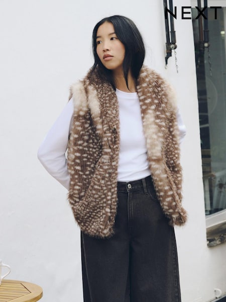 Brown/White Deer - Fur Gilet Cover-up
