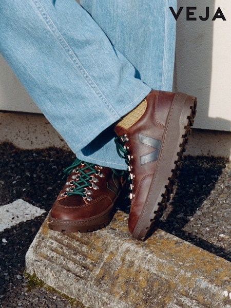 Brown - Regular Veja Atlas Trainers