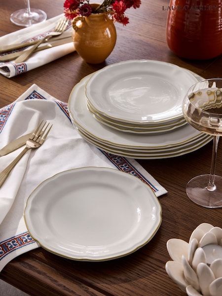 Laura Ashley Set Of 4