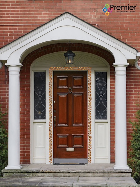 Premier Decorations Ltd 500cm Lit Door Garland with 58 Acorns and LEDs (W08271) | £44