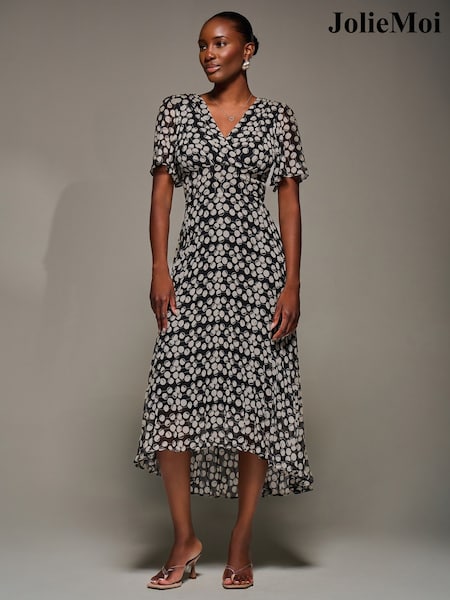 Jolie Moi Black Chiffon Floaty Sleeved Midaxi Dress (W08549) | £79