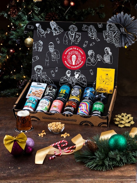 QWERTY Beer Box Merry Christmas Craft Lager Beer Gift Hamper (W12586) | £49