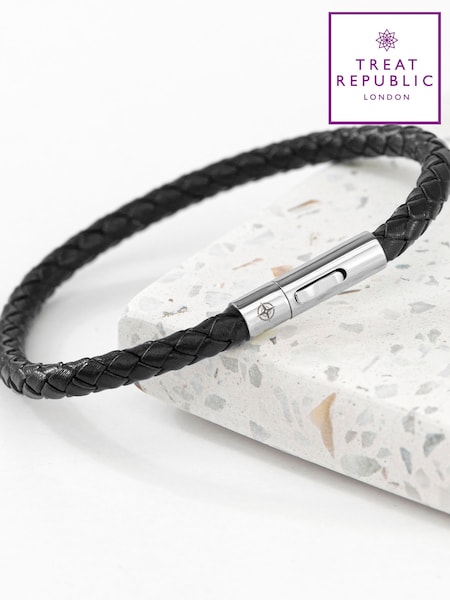 Personalised Men's Travel Compass Capsule Leather Bracelet (W16343) | £30