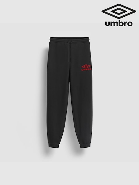 Umbro Black Iconic Joggers (W21353) | £50