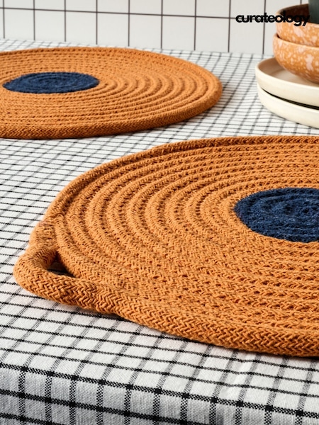 Curateology Set of 4 Orange Penn Round Placemats (W25588) | £40