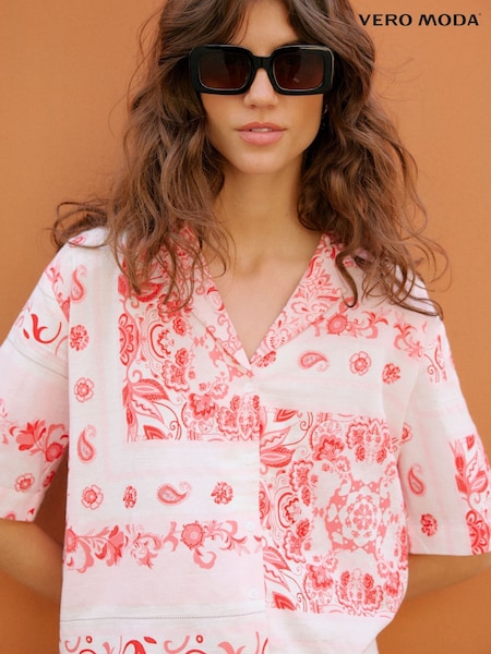 VERO MODA Red Paisley Printed Short Sleeve Shirt (W27106) | £34