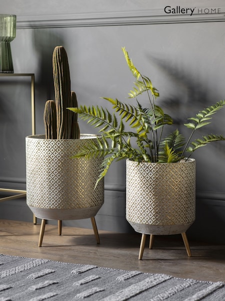 Gallery Home Set of 2 Gold Amora Metal Planter (W28079) | £126