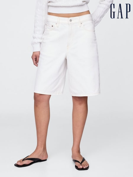 Gap White 11"" Mid Rise UltraSoft Longline Denim Shorts (W30959) | £45