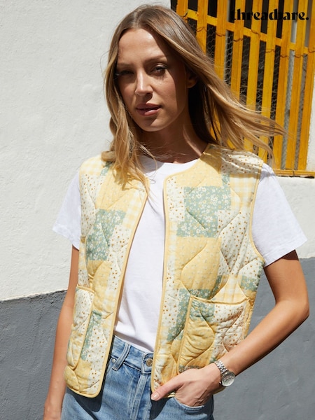 Threadbare Yellow Floral Print Patchwork Reversible Quilted Gilet (W34788) | £30