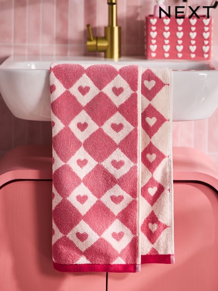Pink Heart Towel (W35591) | £8 - £26