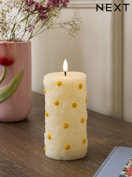 Unscented Yellow Daisy LED Candle (W35810) | £10