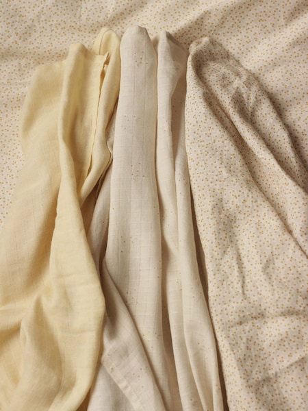 Avery Row Set of 3 Wild Chamomile Muslin Squares (W41164) | £24