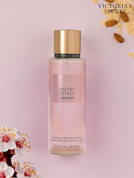 Victoria's Secret Velvet Petals Shimmer Body Mist 250ml (W45358) | £20