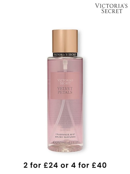 Victoria's Secret Velvet Petals Body Mist 250ml (W45359) | £18