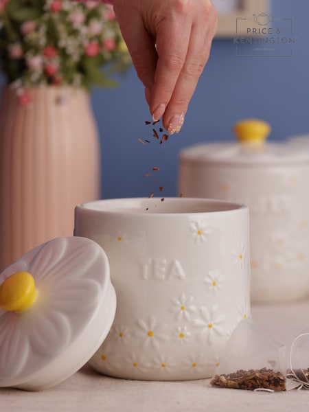 Price & Kensington. Cream Daisy Tea Coffee Sugar Set (W49073) | £41