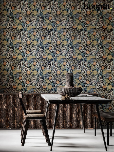 Hoopla Walls Navy Blue Seaweed Garden 10M Wallpaper (W51242) | £45