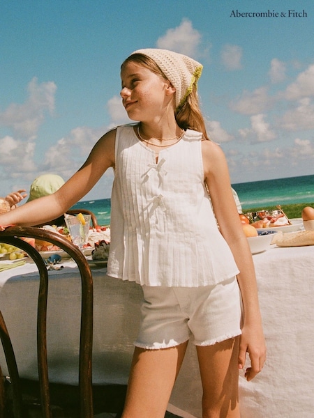Abercrombie & Fitch Relaxed High Rise White Shorts (W52623) | £24