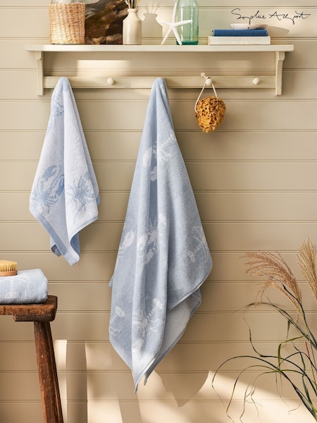 Sophie Allport Pale Blue Lobster Bath Towel (W55722) | £30