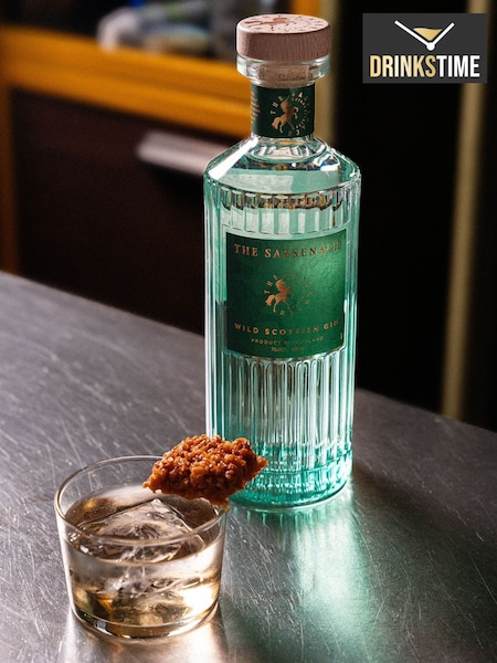 DrinksTime Sassenach Gin (W56786) | £56