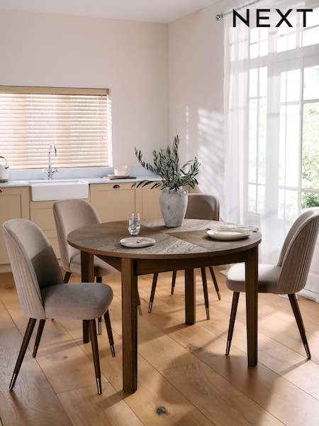 Dark Natural Hayford Oak Effect Chevron 4 to 6 Seater Extending Round Dining Table (W59372) | £550