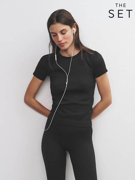 The Set 3 Pack Active Ribbed Sports T-Shirt Black/Chocolate Brown/Khaki (W64080) | £30