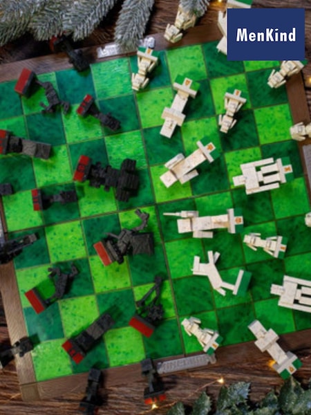 MenKind Green Minecraft Chess Set (W69902) | £69