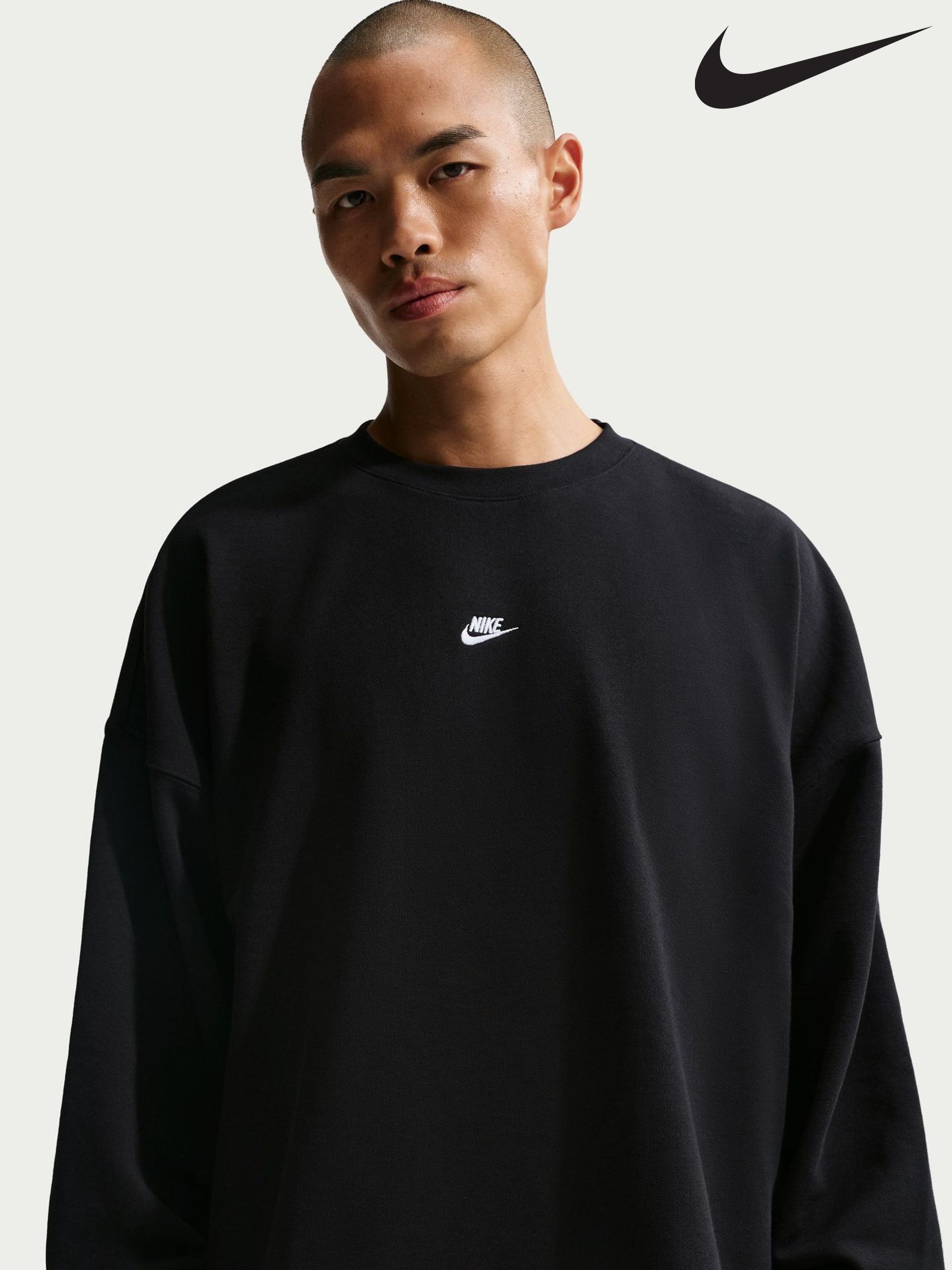 nike black essentials crew neck sweatshirt