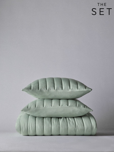 The Set 3 Pack Green Quilted Bedspread and Cushion Covers (W77040) | £36