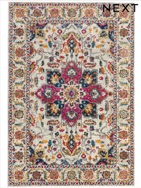 White Nova Oriental Rug (W82707) | £80 - £230
