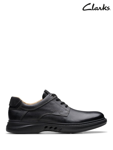 Clarks Black Un Briley Pace Shoes (Y03703) | £120