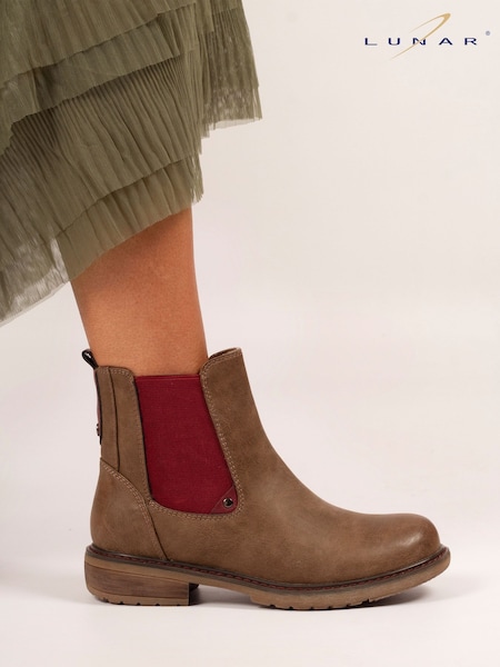 Lunar Suvi Chelsea Brown Boots (Y07047) | £65