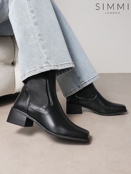 Simmi London Black Xulu Chelsea Ankle Boots (Y22196) | £40
