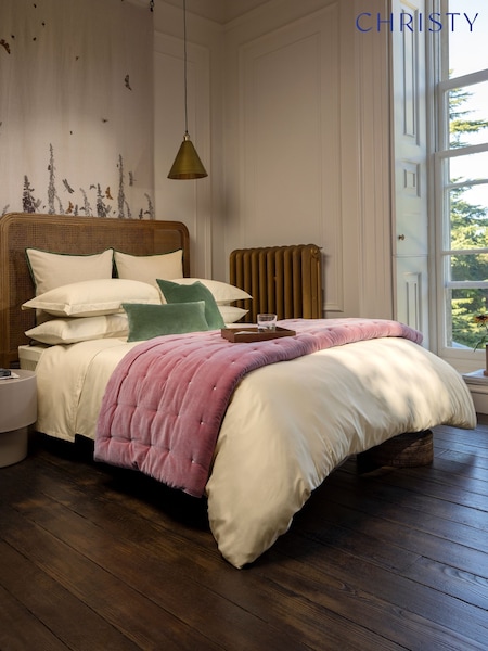 Christy Gold Smooth and Silky Cotton Sateen Duvet Cover Set (Y24992) | £70 - £100