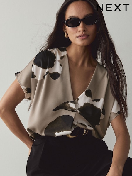 Brown Floral Print - Short Sleeve Overhead V-neck Blouse