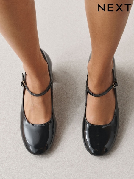 Black - Forever Comfort® Round Toe Mary Jane Block Heels