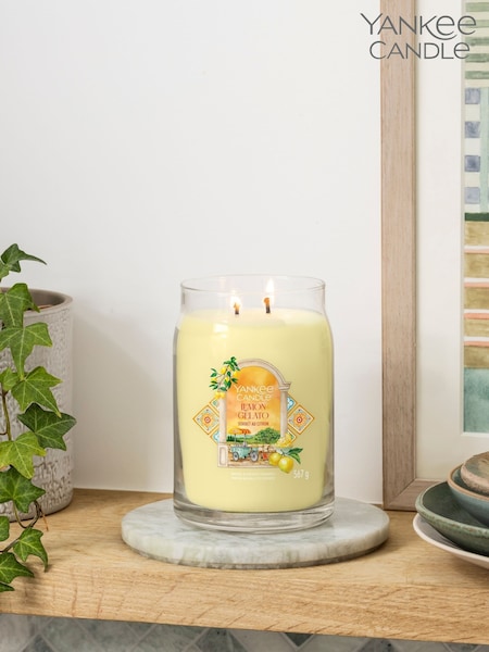 Yankee Candle Signature Medium Jar Candle