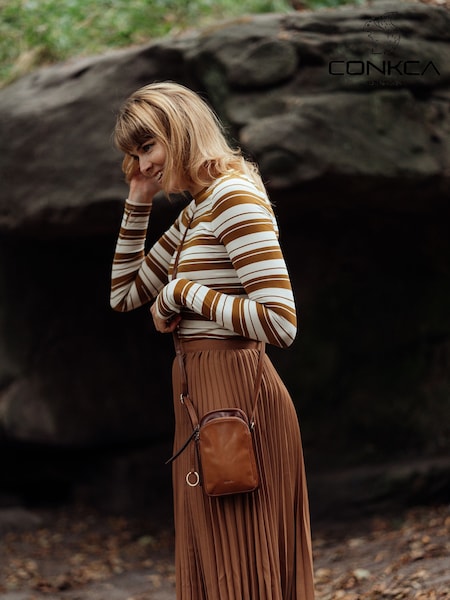 Conkca 'Giselle' Leather Cross Body Phone Bag (Y96076) | £39