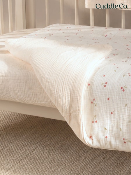 Cuddleco Cot Bed Quilt Baby Essential