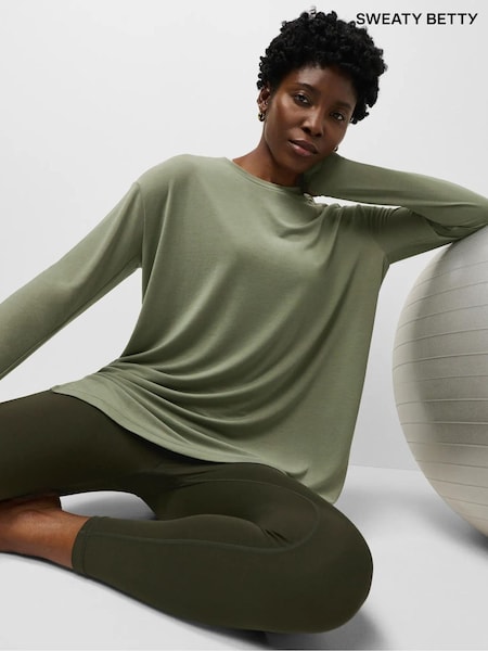 Πράσινο - Μπλούζα Sweaty Betty Soft Flow Studio με Μακρύ μανίκι