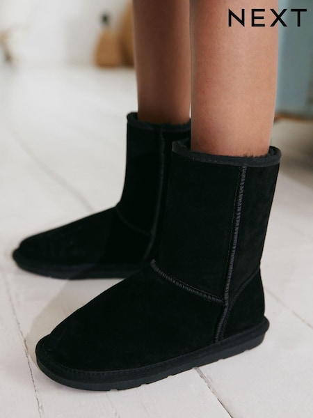 črna - Warm Lined Water Repellent Suede Pull-On Boots (133819) | € 23 - € 29