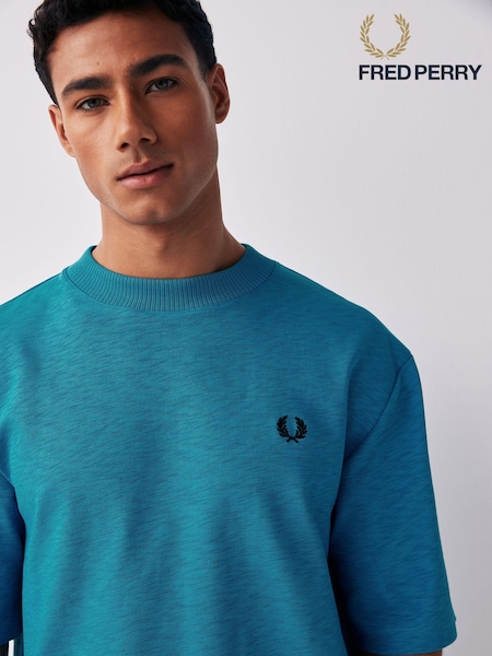 Albastru oceanic - Tricou cu textura Slub Fred Perry relaxat (150989) | 300 LEI