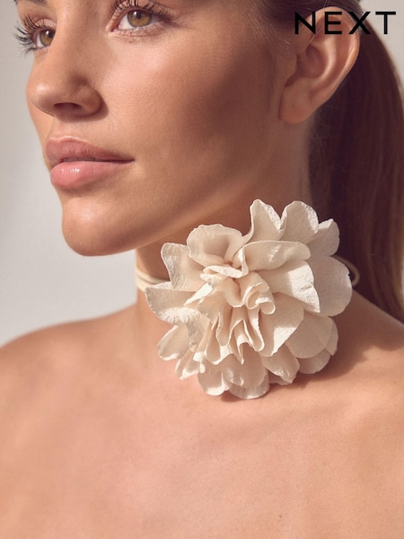 Cream Flower Corsage Wrap Choker Necklace (154846) | €7