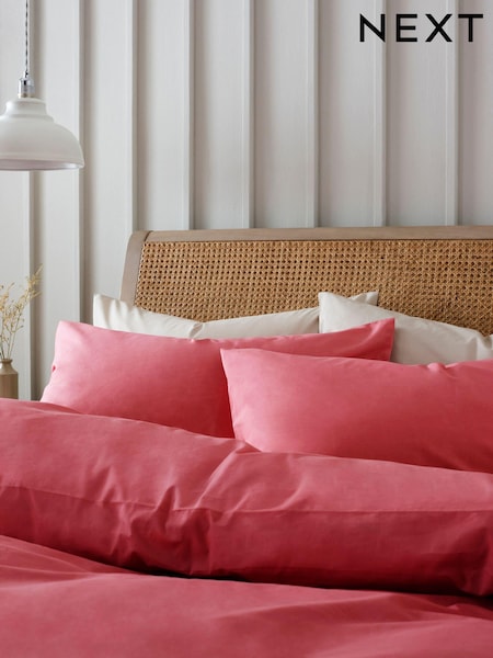 Set of 2 Pink Raspberry Cotton Rich Pillowcases (157471) | €8 - €10