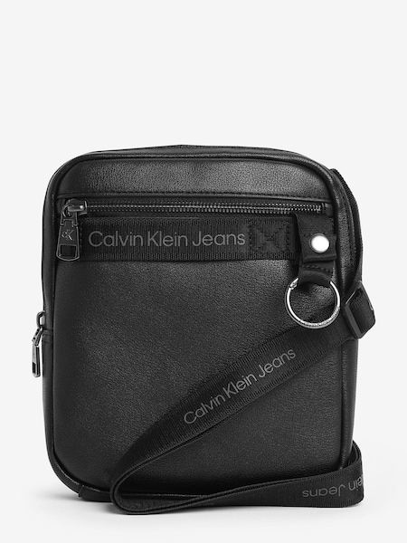 Calvin Klein Ultralight Reporter Black Bag (1729V7) | €64