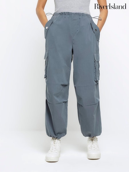 River Island Grey Cargo Leg Parachute Trousers (182677) | €24