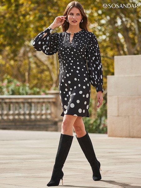 Sosandar Black Plisse Sleeve Shift Dress (190715) | 185 QAR