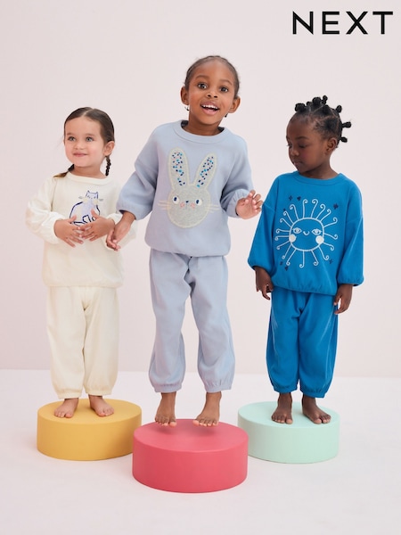 Diseño de personas en azul/crema - Jogger Pyjamas 3 Pack (9mths-8yrs) (196716) | 40 € - 48 €