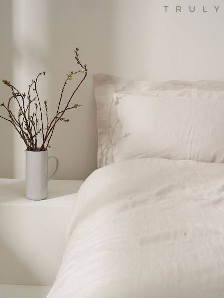 Truly Grey 100% Linen Duvet Cover (1UR750) | €239 - €305